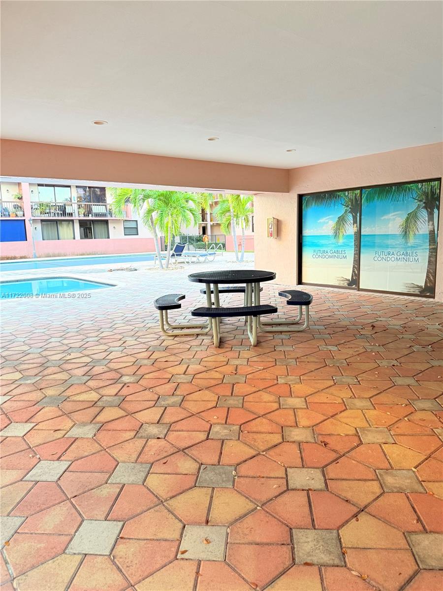 Property Image 1542298582