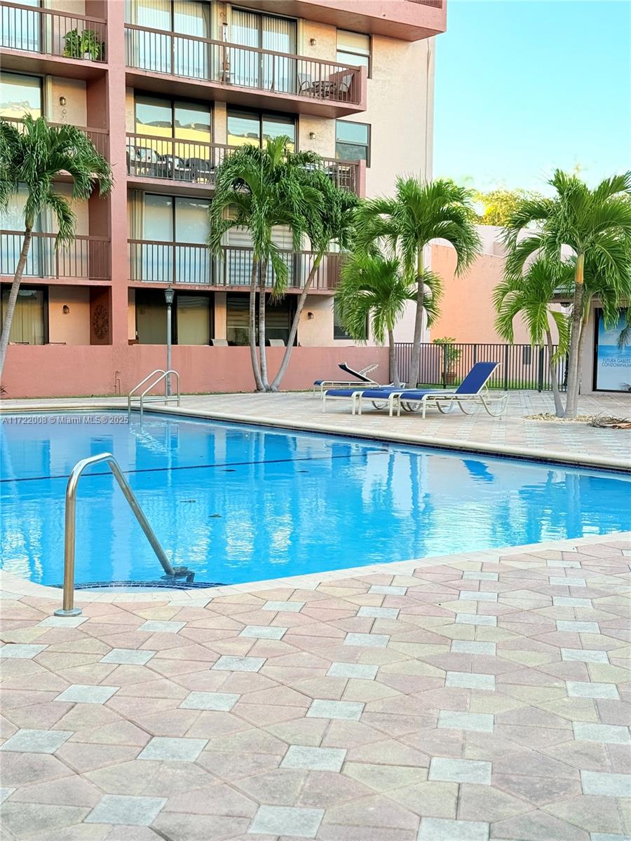 Property Image 1542298603