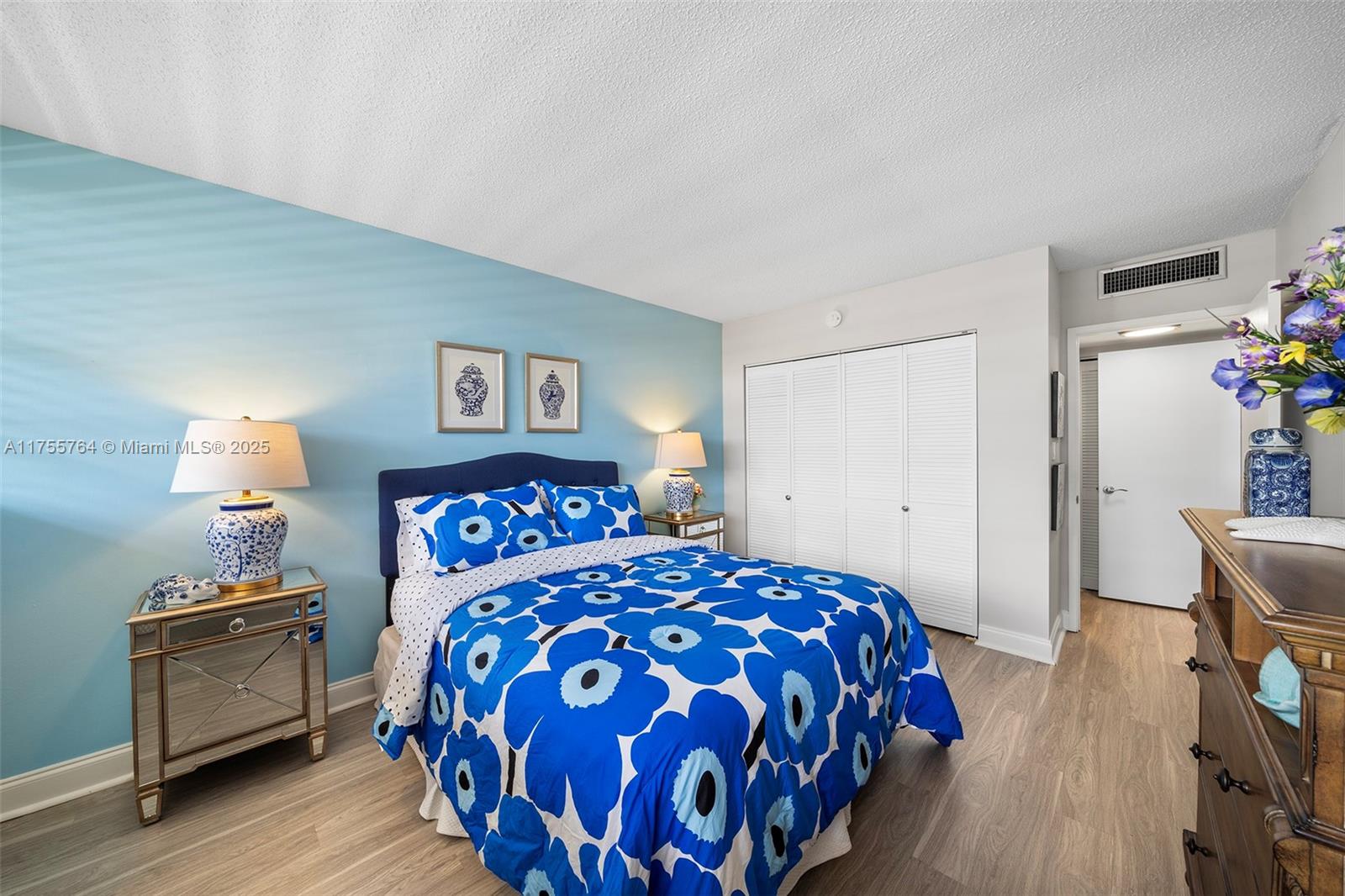 Property Image 1636445424