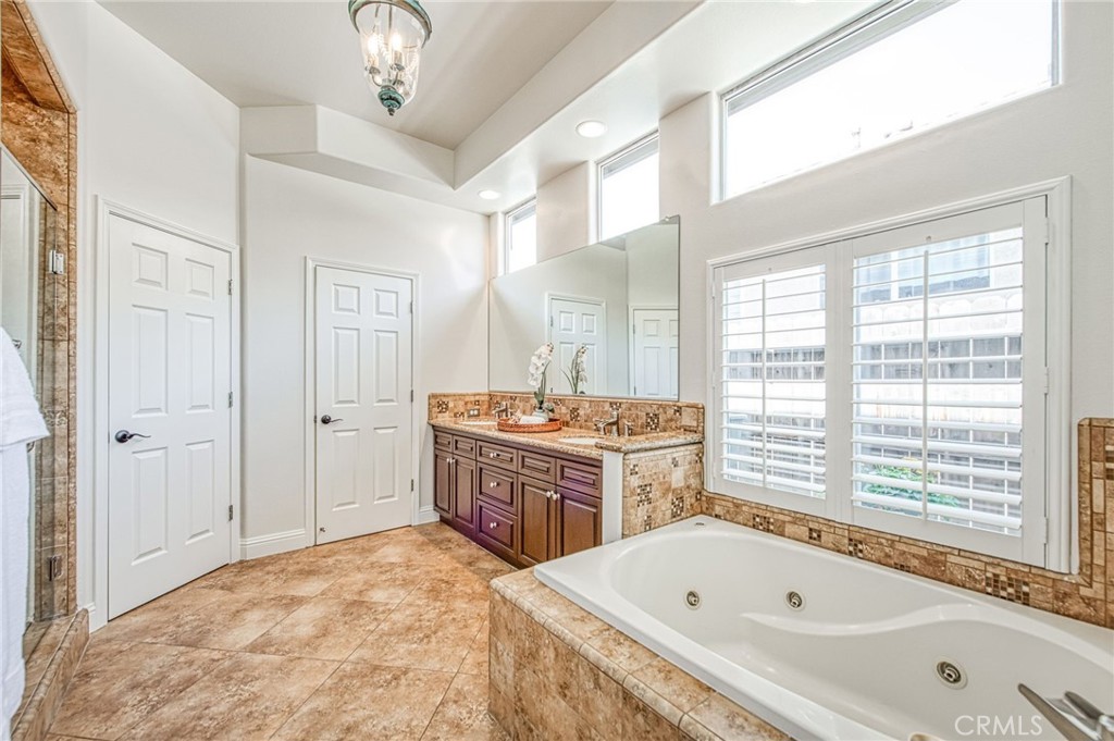 Property Image 1668836092