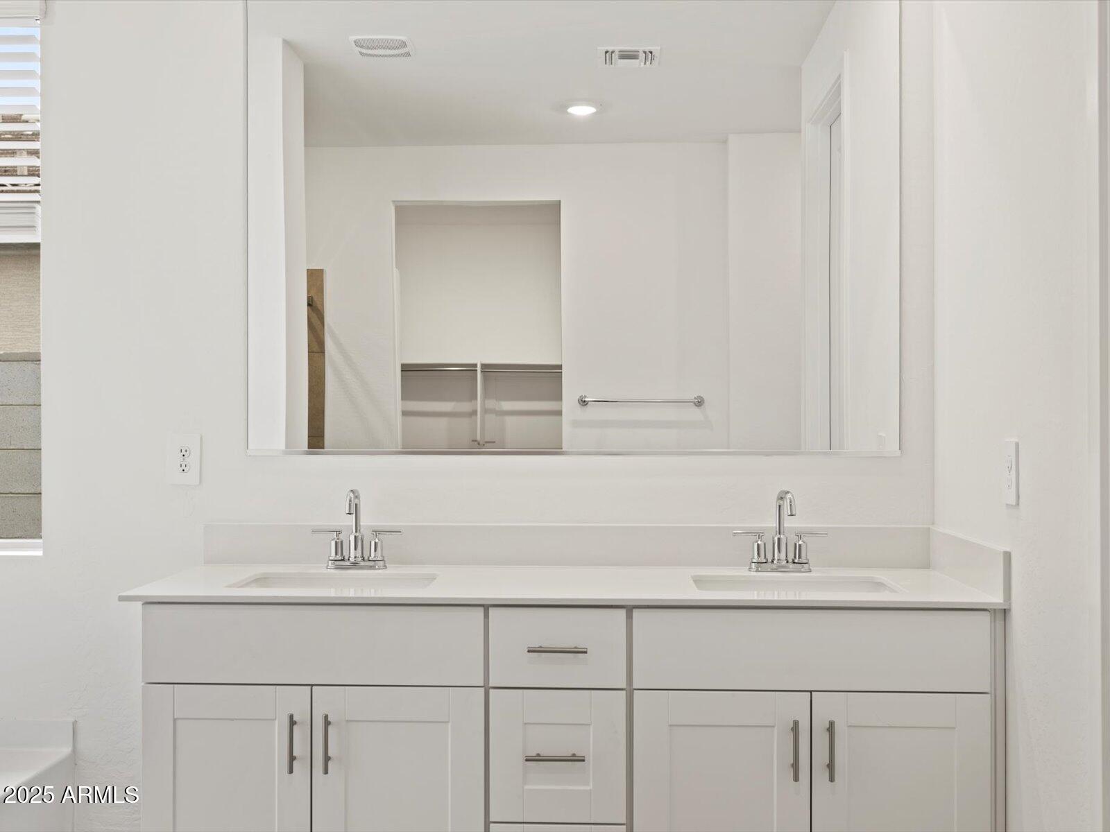 Property Image 1590630038