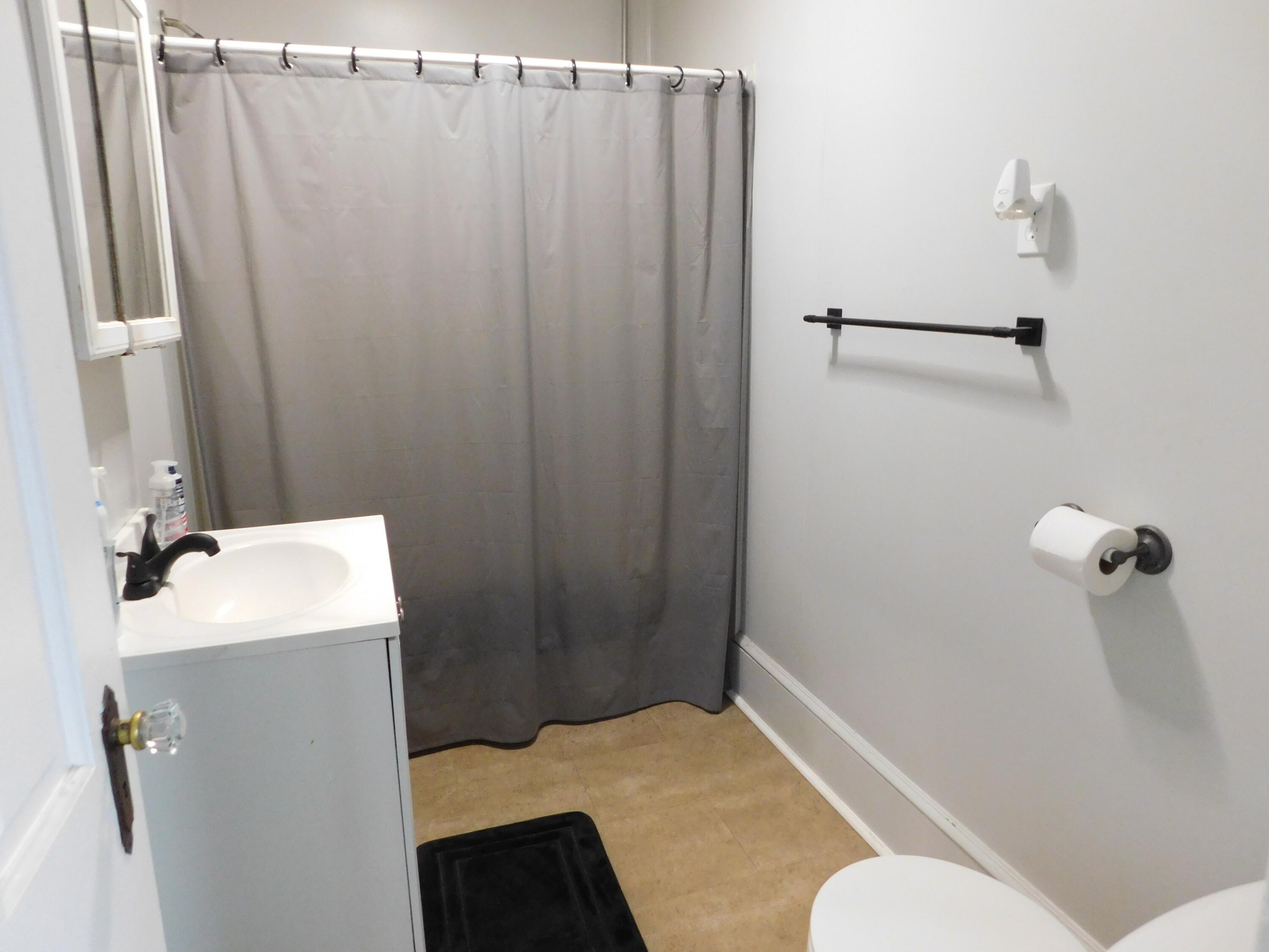 Property Image 1483748569