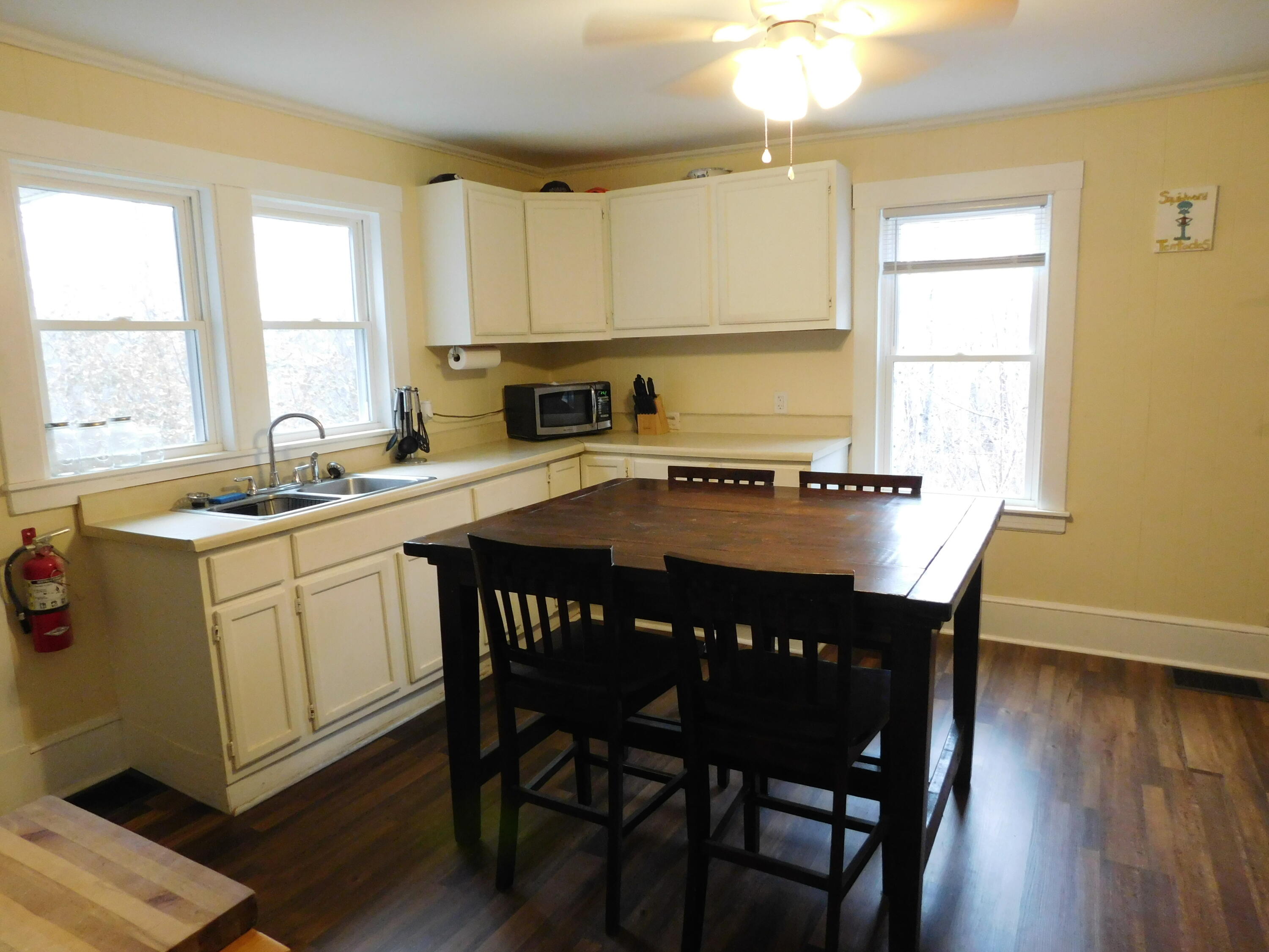 Property Image 1483748554