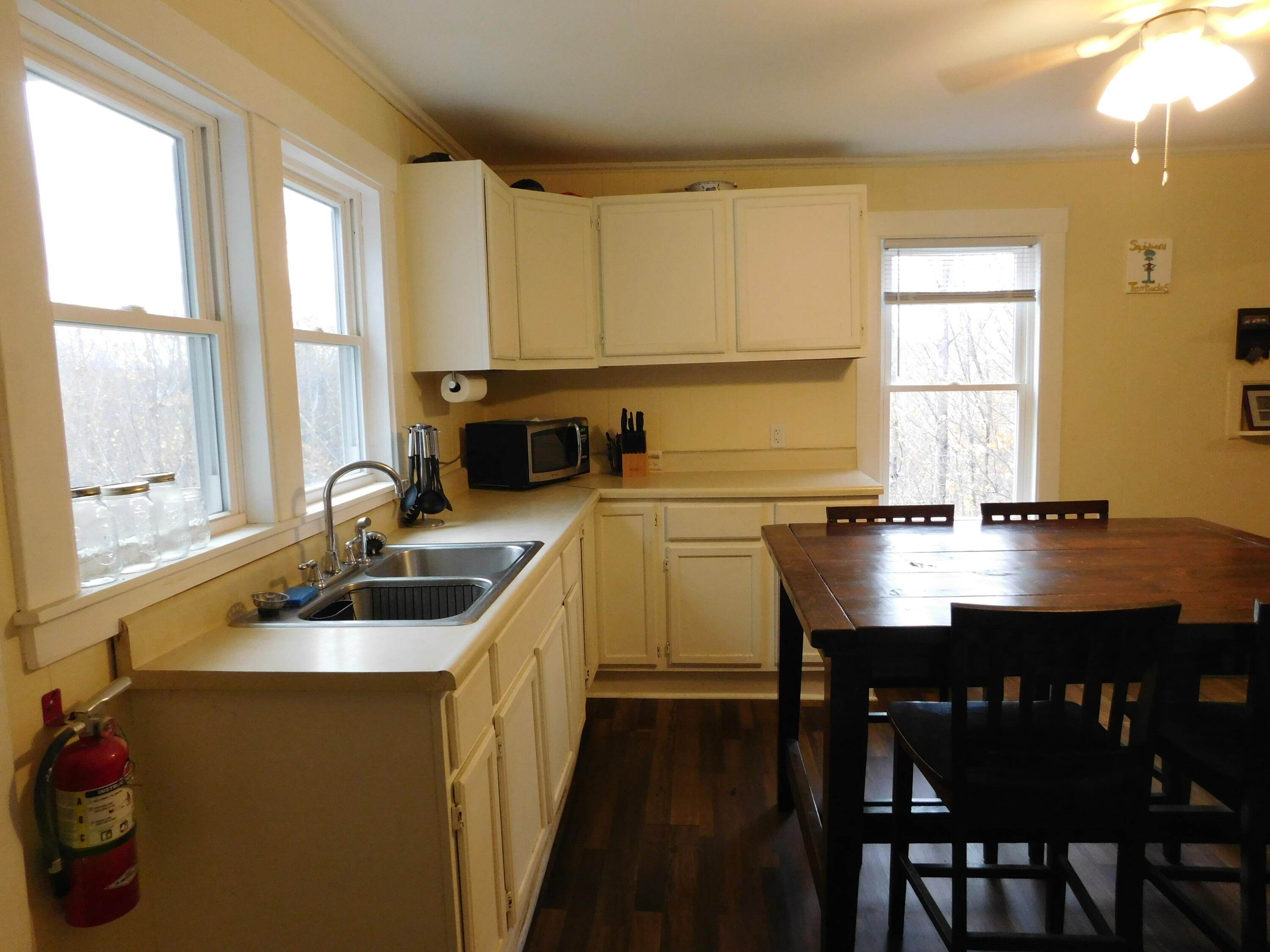 Property Image 1483748560