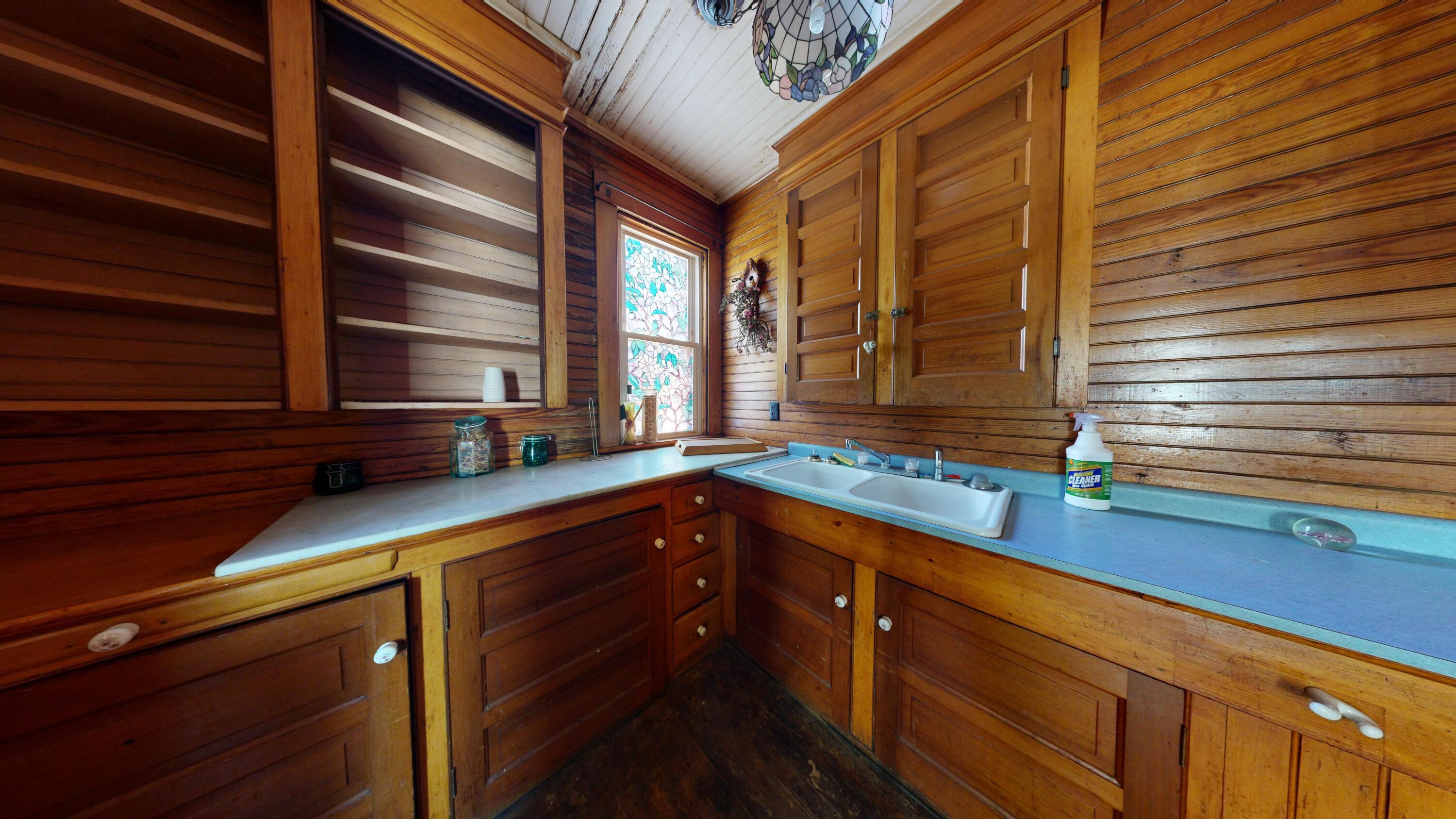 Property Image 1550648276