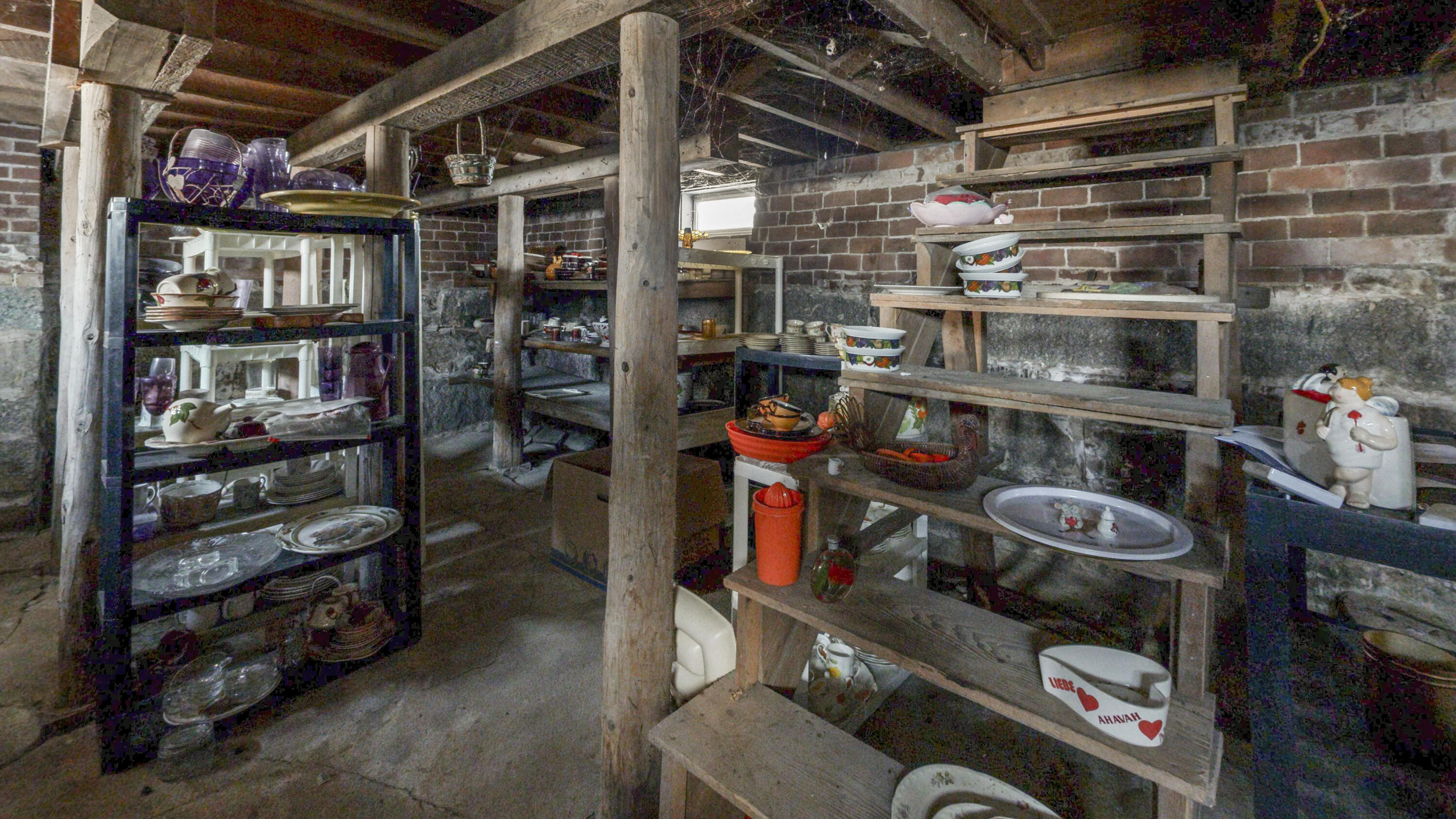 Property Image 1550648382