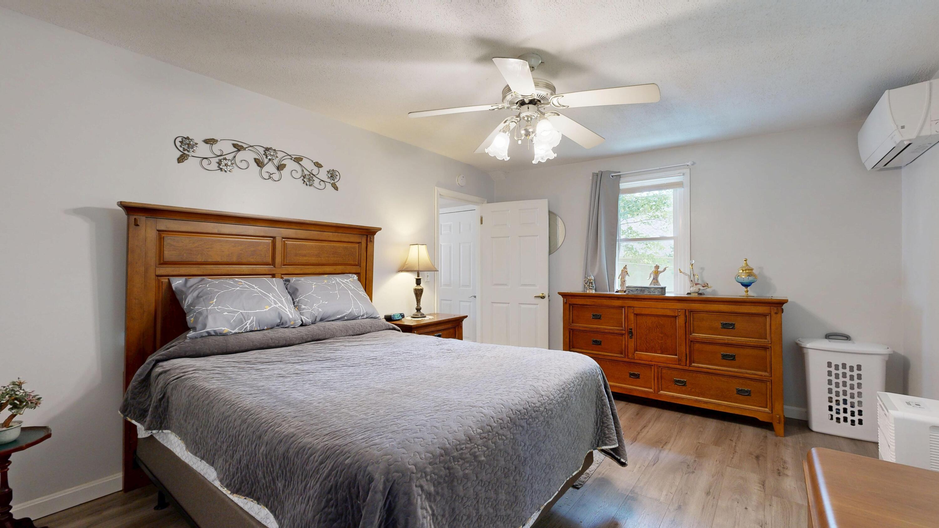 Property Image 1728642828