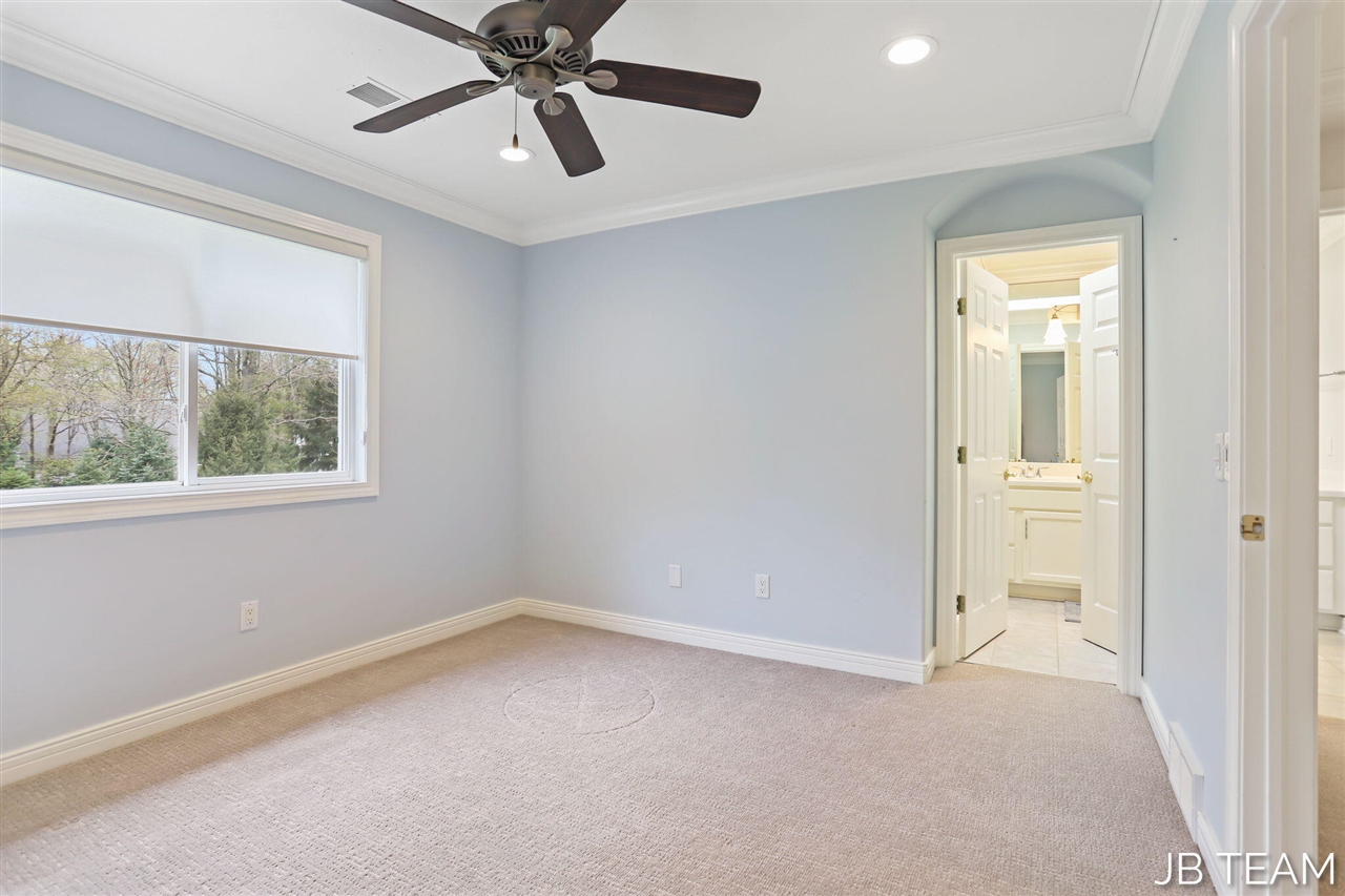 Property Image 1665554430