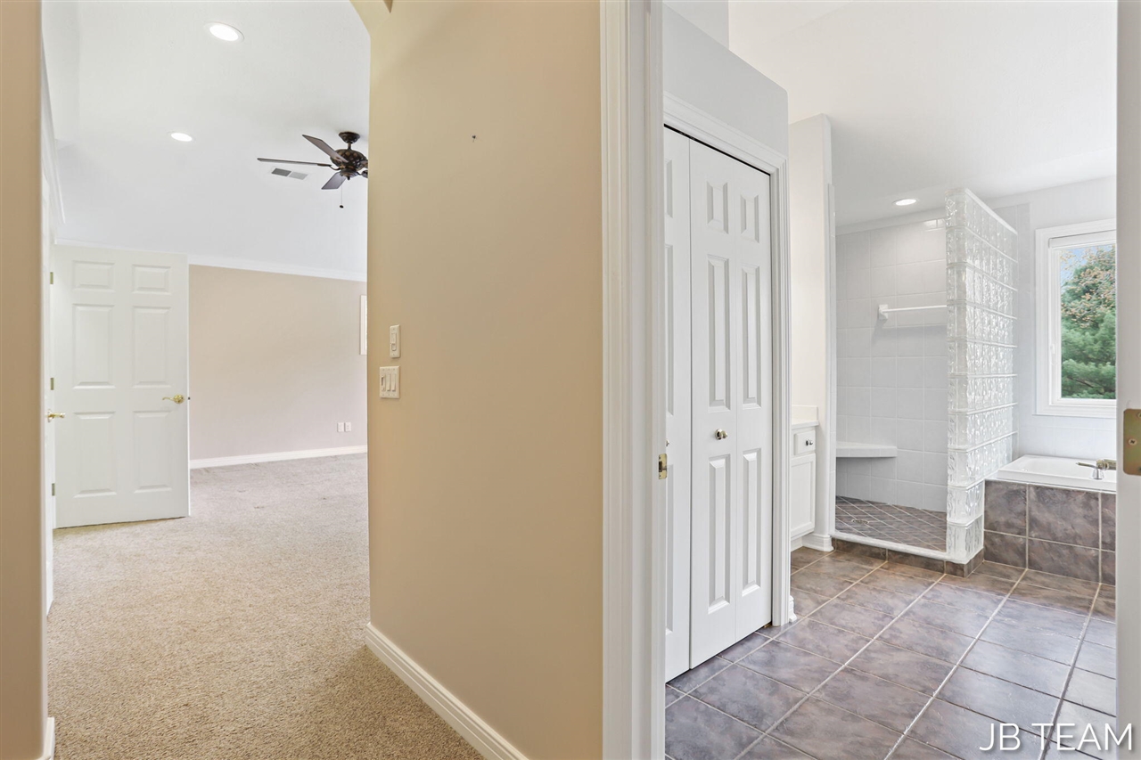 Property Image 1665554439