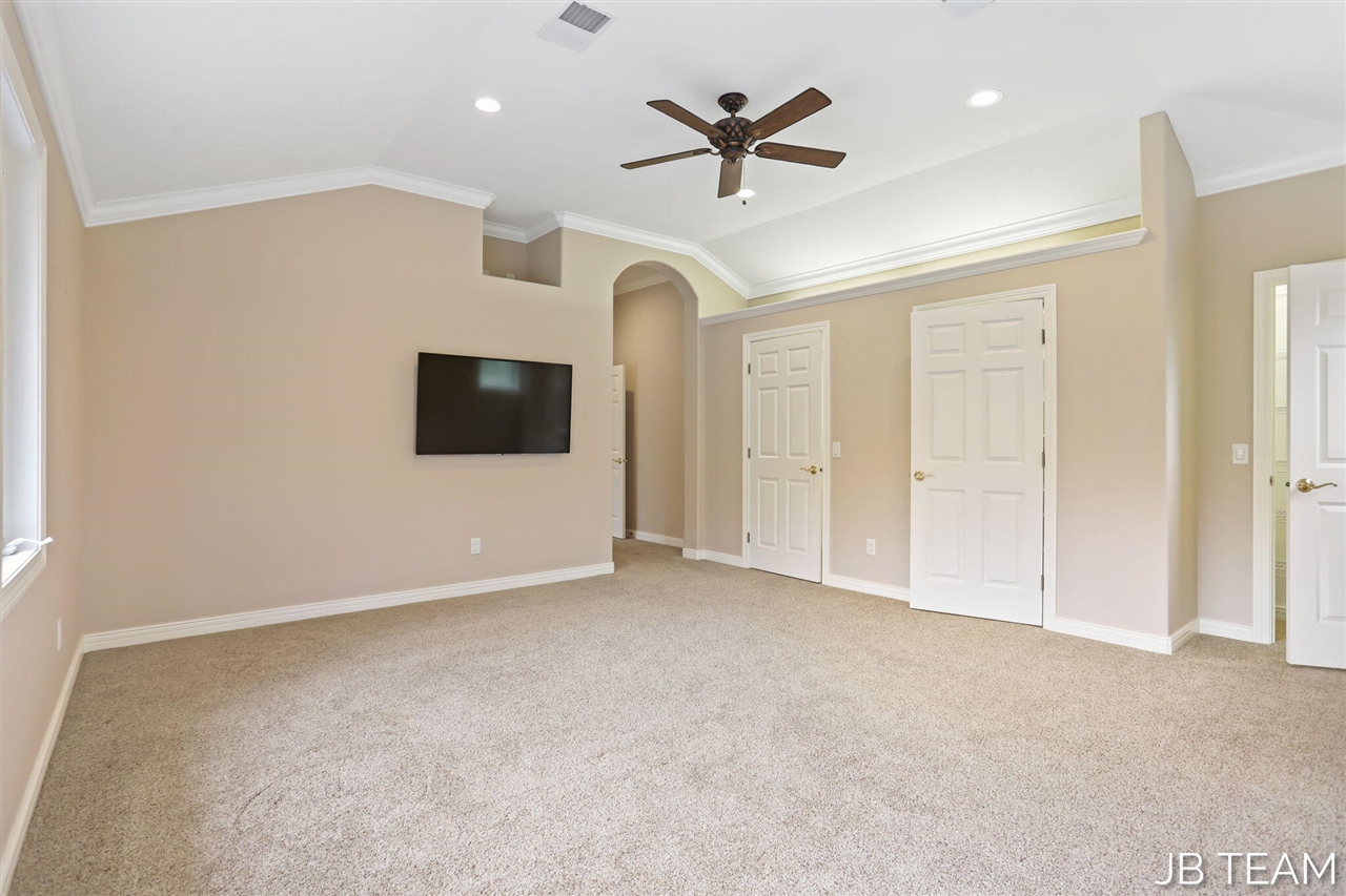 Property Image 1665554443