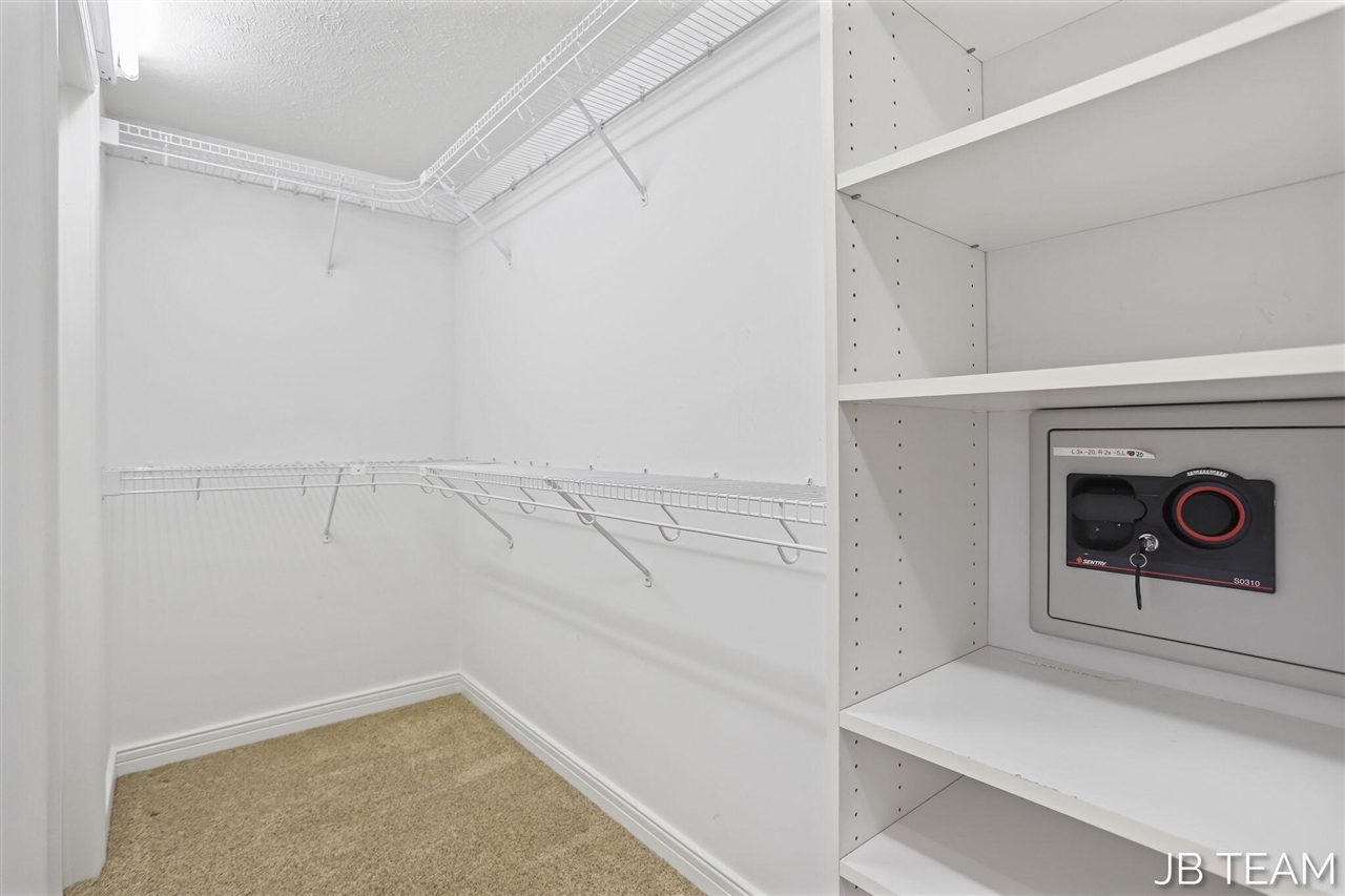 Property Image 1665554445