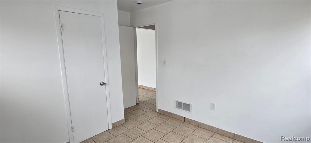 Property Image 1646346012