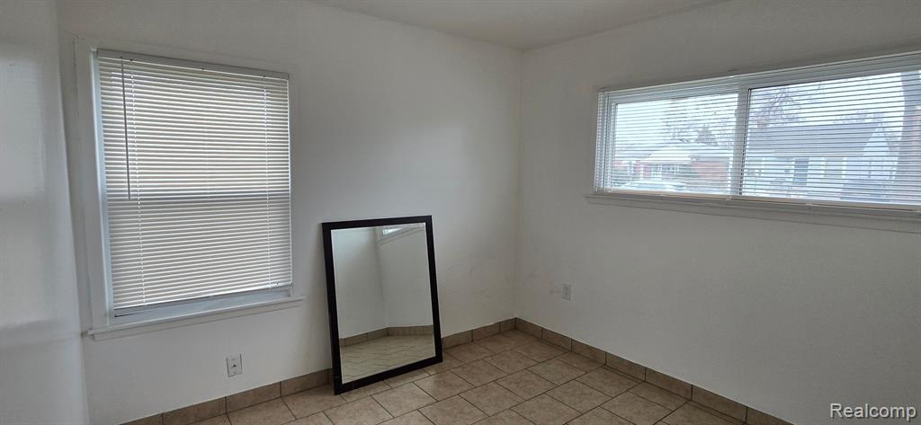 Property Image 1646346011